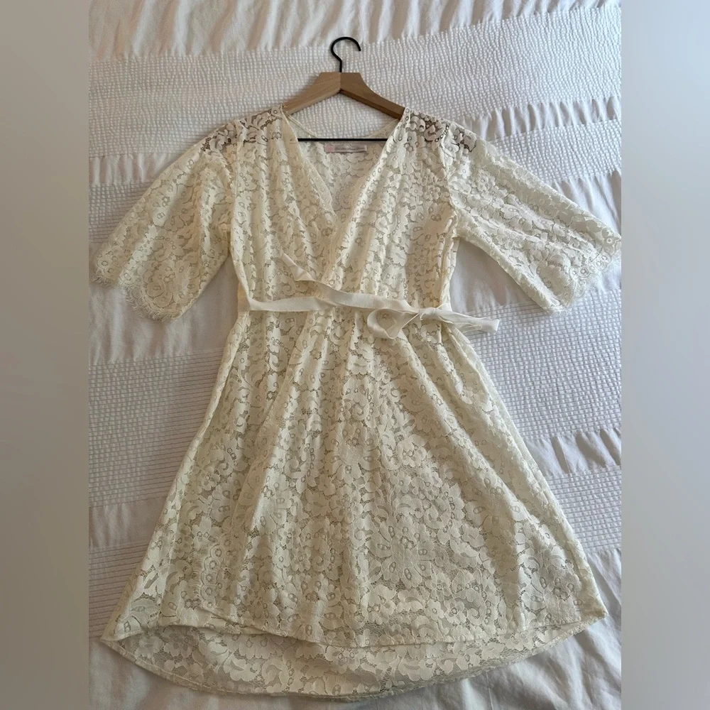 Lace Robe - Picture 1 of 5